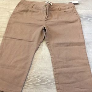 Have & Have…Brown Capris…NWT
